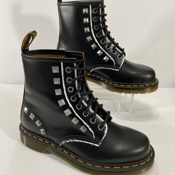 SOLD NEW DR MARTENS 1460 STUD CARE APPLIQUE BOOTS - Picture 10 of 11